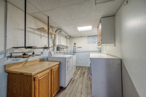 505 Arthur Dr, Moon Twp PA 15108 exterior