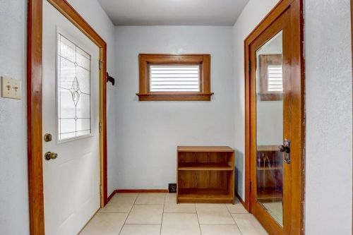 3030 15 Pl, Milwaukee WI 53215-3721 exterior