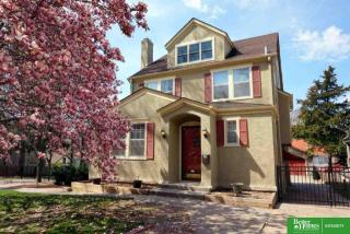 314 57th St, Omaha, NE 68132-3418