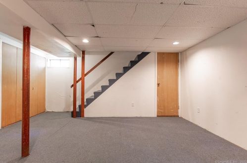 65 Covington Dr, Milford CT 06461-1805 exterior