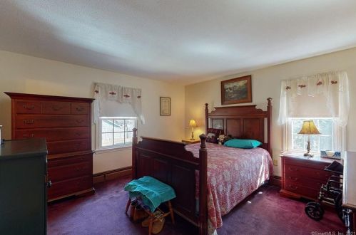 20 Woodward St, Killingly CT 06239-1642 exterior