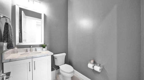 8723 9th Ave, Phoenix AZ  85021-4451 exterior