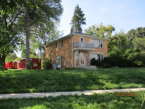 4165 84th St, Milwaukee, WI 53222-1813
