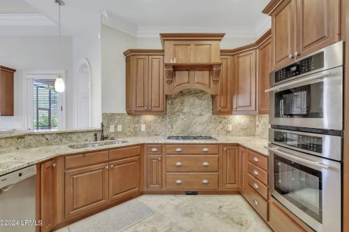 84 Hampton Hall Blvd, Bluffton SC 29910-7824 exterior