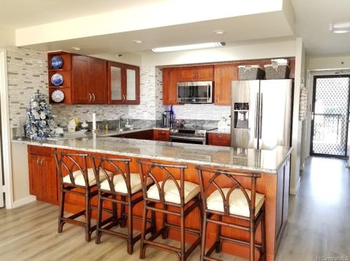 1251 Heulu St, Honolulu, HI 96822-3084