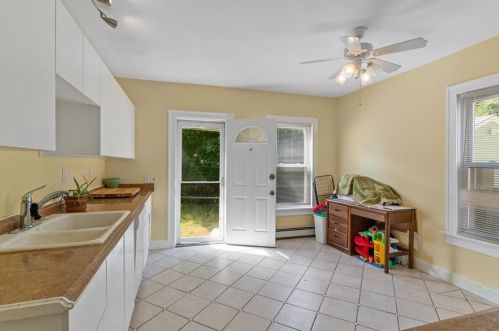 246 Smith St, Providence RI 02911-3307 exterior