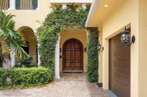 16 Ocean Ave, Boynton Beach FL 33435-4538 exterior