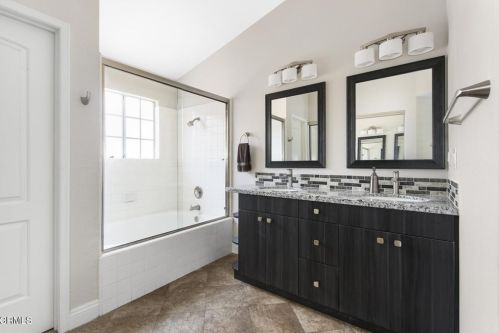 2354 Paseo Circulo, Tustin CA  92782-9020 exterior