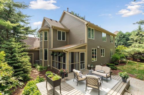 8932 Hunters Trl, Saint Paul MN  55125-9182 exterior