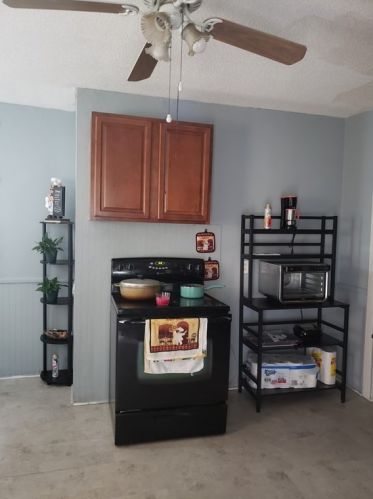 44 Palmyra St, Springfield MA  01118-2027 exterior