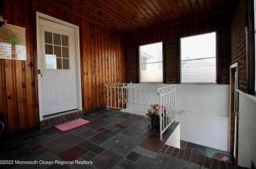 127 Charlton Ave, Hasbrouck Heights NJ 07604-1507 exterior