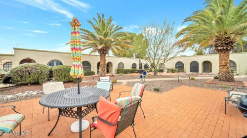 1058 Calle De Ln Temporada, Green Valley AZ 85614-1964 exterior