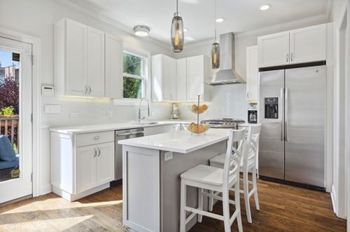 2425 Pensacola Ave, Chicago IL  60618-1607 exterior