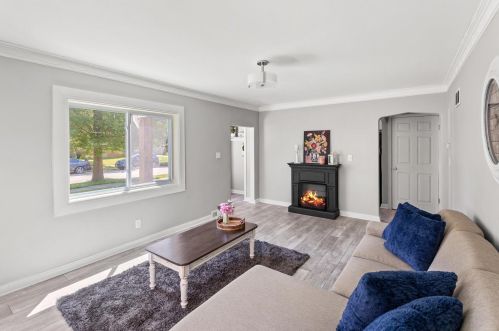 6073 36th St, Milwaukee WI  53221-4652 exterior