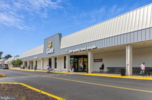 10316 Gainsborough Rd, Rockville MD 20854-4043 exterior