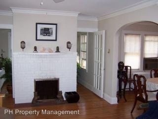 928 Saint Clair Ave, Saint Paul MN  55105-3214 exterior