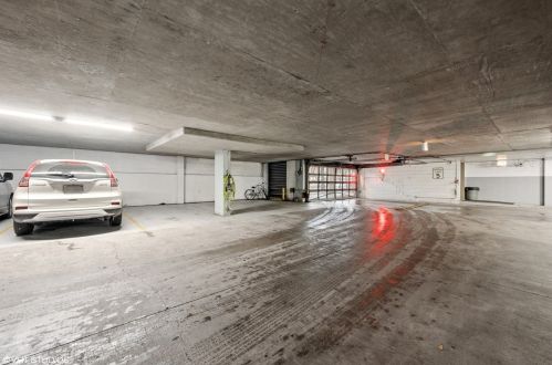 5320 Sheridan Rd, Chicago IL 60640-2533 exterior