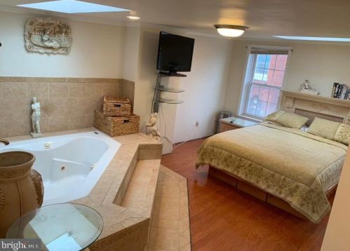 2160 Cumberland St, Philadelphia PA 19125-2245 exterior