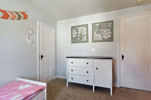 1697 Chatsworth, Saint Paul MN 55113-6536 exterior