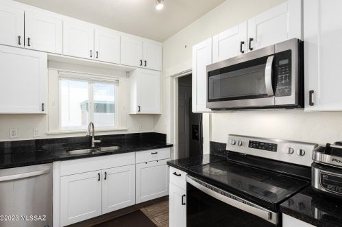 934 7th St, Tucson AZ  85719-5305 exterior