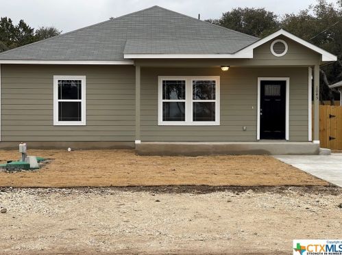 1045 Cedar Grove Trl, Spring Branch, TX 78070-5479