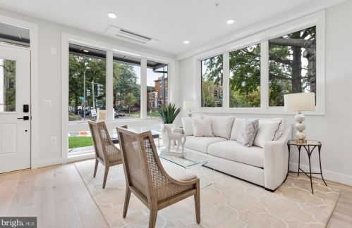 2831 13th St, Washington, DC 20009-7998