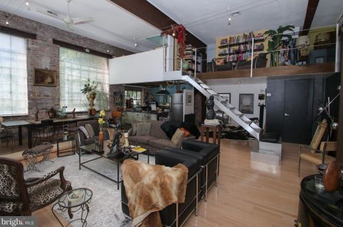 1225 6 St, Philadelphia PA 19147-4828 exterior