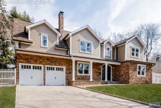 311 Franklin St, Haworth, NJ 07641-1415