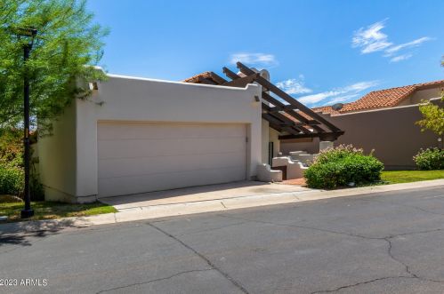 6185 28th Pl, Phoenix AZ  85016-2153 exterior