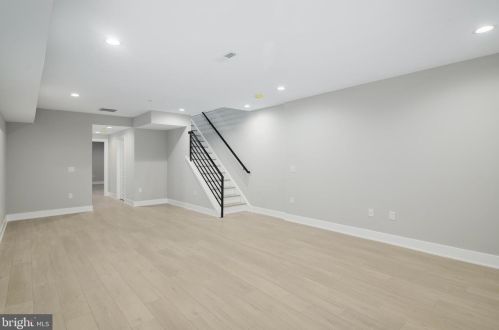 429 Lemonte St, Philadelphia PA 19128-4534 exterior