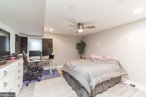 1239 17 St, Philadelphia PA 19121-5029 exterior