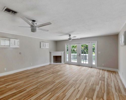 364 Airoso Blvd, Fort Pierce FL  34983-2029 exterior