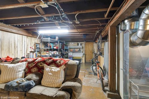 10513 Avenue, Chicago IL  60617-6314 exterior