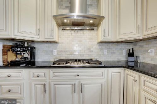 5536 30 Pl, Washington DC 20015-1209 exterior