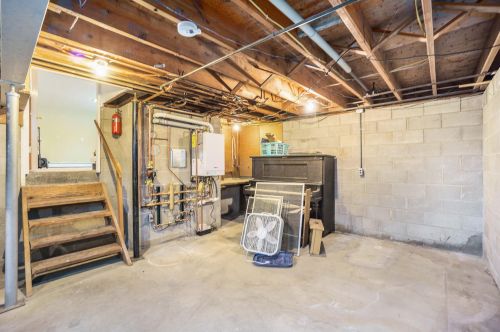 6358 Plainfield Ave, Kalamazoo MI 49048-9477 exterior