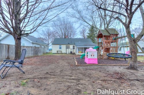 883 Post Rd, Meskegon MI 49441-4045 exterior