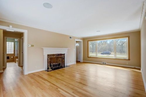 3160 Menomonee Riv Pkwy, Milwaukee WI 53222-3371 exterior