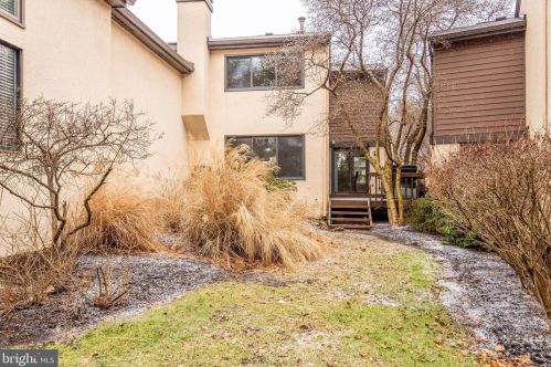 607 Sayre Dr, Princeton NJ 08540-5859 exterior