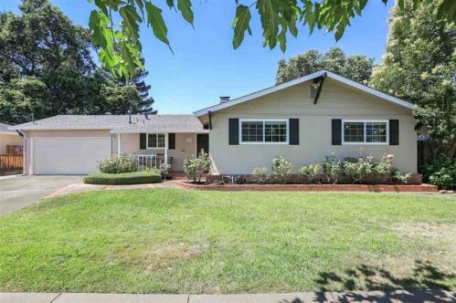 3985 Majestic Dr, Concord, CA 94519-1213