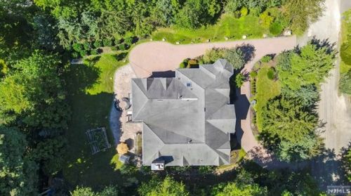 3 Pne Ter, Demarest NJ 07627-1214 exterior