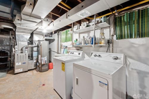 1 Chase Ave, Avenel NJ 07001-1402 exterior