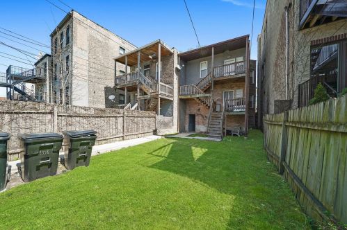 1338 Washtenaw Ave, Chicago IL 60645-3227 exterior