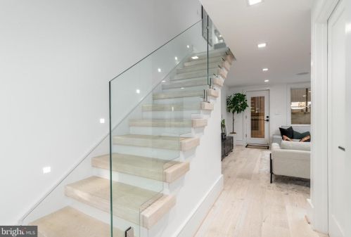 1604 13th St, Washington DC 20009-4303 exterior