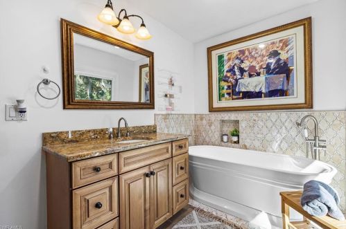 5290 Hawthorn Wood Way, Naples FL 34116-5017 exterior