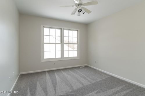 7408 Dunross Dr, Kalamazoo MI 49024-7412 exterior