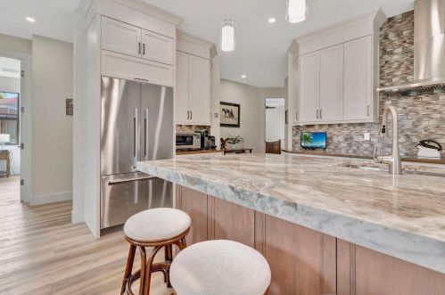 870 8 St, Naples FL 34120-0411 exterior