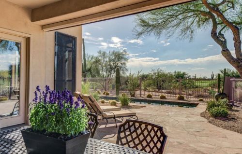 23014 52nd St, Phoenix AZ  85054-7203 exterior