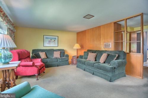 1712 Wheatland Ave, Lancaster PA 17603-4520 exterior