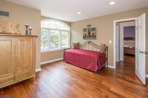 10 Marion Ln, Scotch Plains NJ 07076-2925 exterior