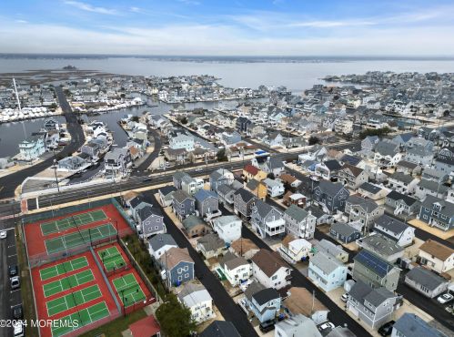 125 Throssell Rd, Lavallette NJ 08735-3230 exterior